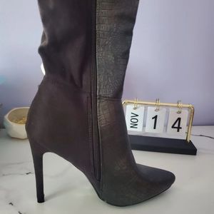 Black Isabelle Knee-High Boots Size 8